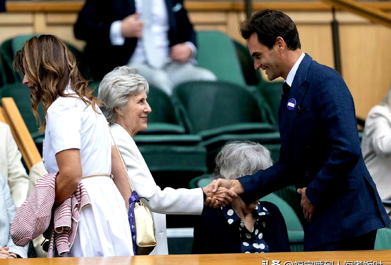 包含费德勒回归赛场，战术调整首场状态亮眼，皇家马德里观众沸腾！的词条